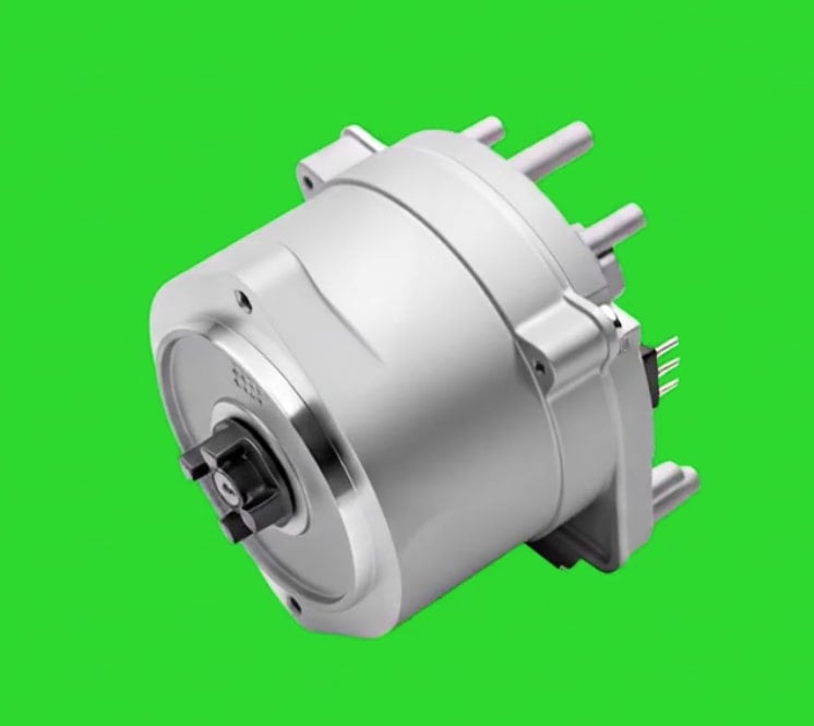 Eine Steckdose vor einem grünen Hintergrund