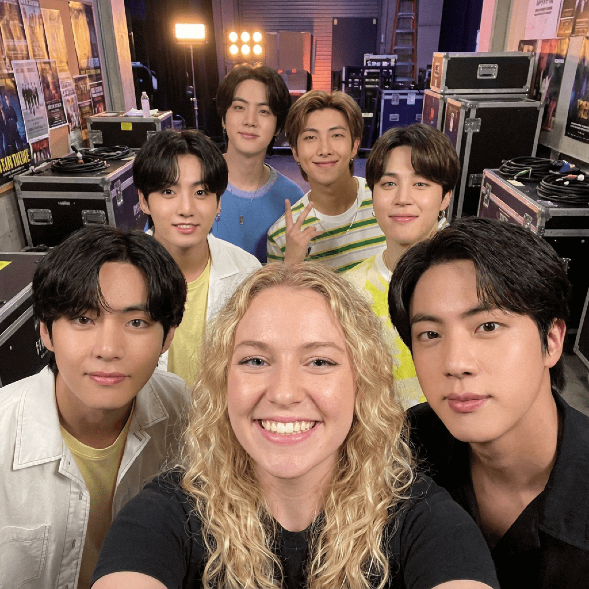 [Click to Try] Selfie with BTS
