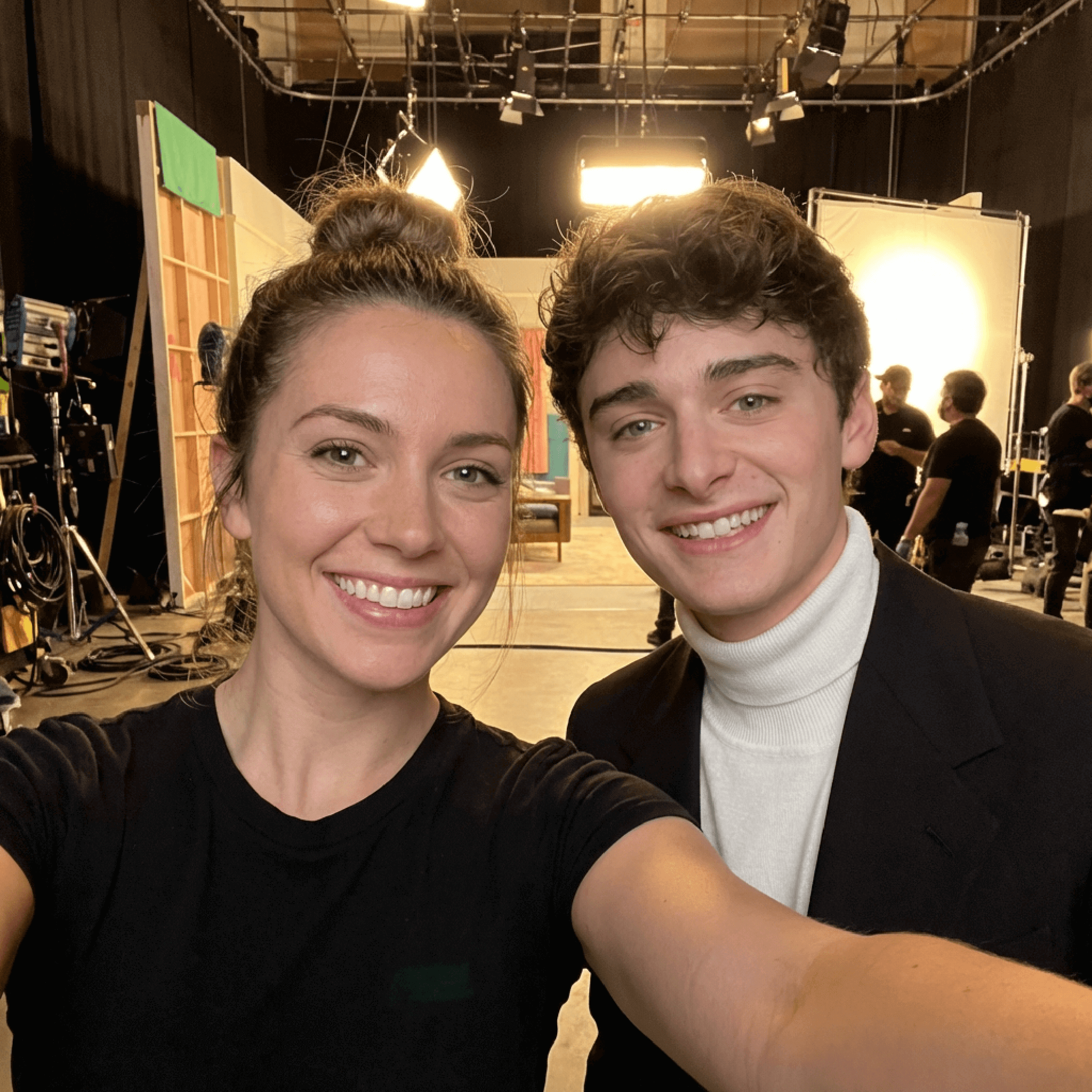 [Click to Try] Selfie with Noah Schnapp