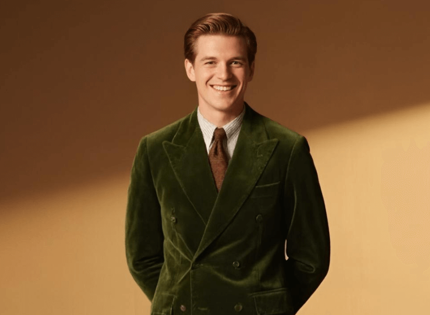 A photo of a man in vintage outfit